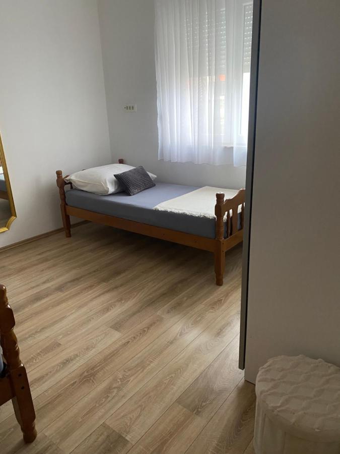 Three Bedroom Apartment Between Trogir And Split Kaštela Екстериор снимка